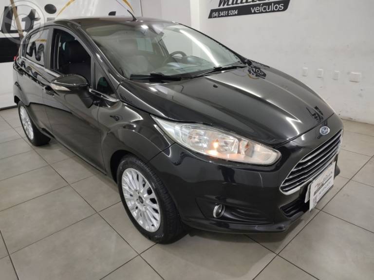 FORD - FIESTA 1.6 TITANIUM HATCH 16V FLEX 4P AUTOMÁTICO - 2014/2015 - PRETA - R$ 49.500,00