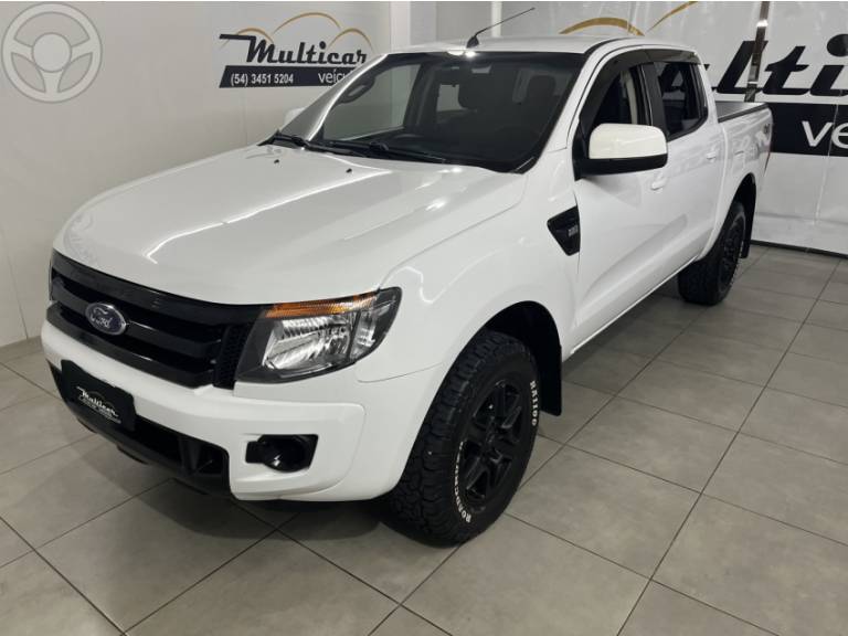 FORD - RANGER 2.2 XL 4X4 CD 16V DIESEL 4P MANUAL - 2014/2015 - BRANCA - R$ 93.900,00