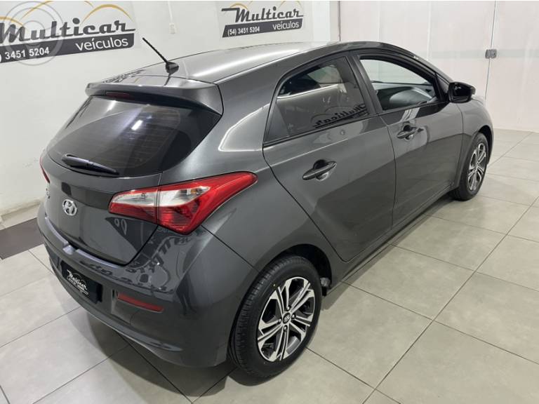 HYUNDAI - HB20 1.0 COMFORT PLUS 12V FLEX 4P MANUAL - 2017/2017 - CINZA - R$ 49.900,00