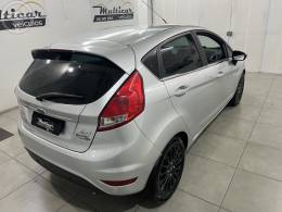 FORD - FIESTA 1.6 TITANIUM HATCH 16V FLEX 4P AUTOMÁTICO - 2014/2015 - PRATA - R$ 48.900,00