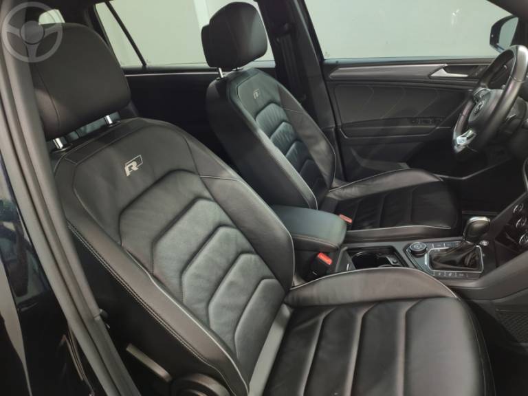 VOLKSWAGEN - TIGUAN 2.0 ALLSPACE R-LINE 350 TSI 4X4 4P - 2018/2018 - PRETA - R$ 154.900,00