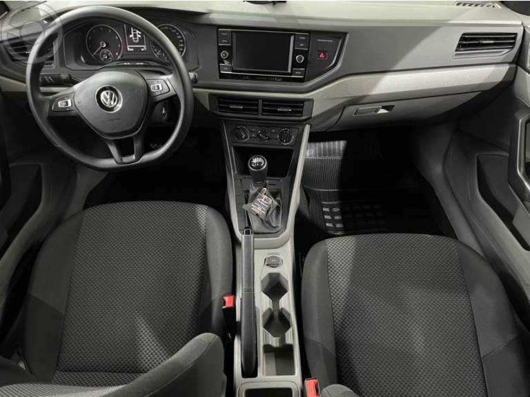 VOLKSWAGEN - VIRTUS 1.6 MSI TOTAL FLEX MANUAL - 2018/2019 - BRANCA - R$ 69.900,00