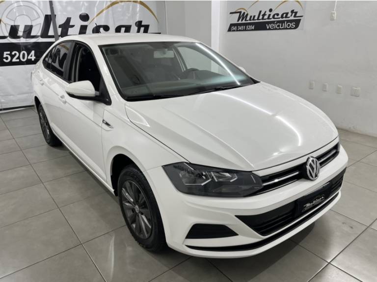VOLKSWAGEN - VIRTUS 1.6 MSI TOTAL FLEX MANUAL - 2018/2019 - BRANCA - R$ 69.900,00