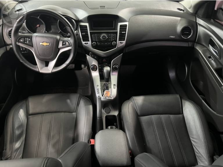 CHEVROLET - CRUZE 1.8 LT SPORT6 16V FLEX 4P AUTOMÁTICO - 2014/2015 - BRANCA - R$ 64.900,00