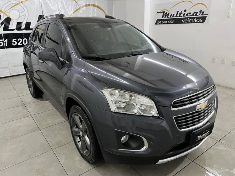 CHEVROLET - TRACKER 1.8 MPFI LTZ 4X2 16V FLEX 4P AUTOMÁTICO - 2015/2015 - CINZA - R$ 69.900,00