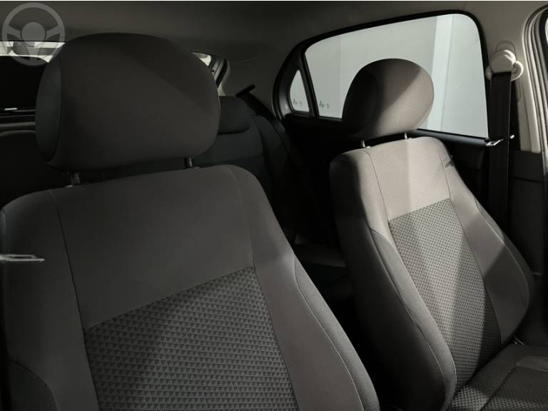 VOLKSWAGEN - GOL 1.6 MSI TOTALFLEX TRENDLINE 4P MANUAL - 2018/2018 - PRATA - R$ 47.900,00