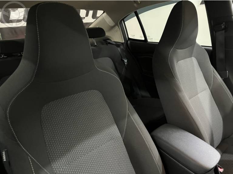 CHEVROLET - ONIX 1.0 LTZ 12V TURBO FLEX 4P AUTOMÁTICO - 2024/2024 - CINZA - R$ 88.900,00