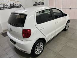VOLKSWAGEN - FOX 1.0 MI 8V FLEX 4P MANUAL - 2013/2013 - BRANCA - R$ 36.500,00