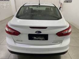 FORD - FOCUS 2.0 TITANIUM SEDAN 16V FLEX 4P AUTOMÁTICO - 2014/2014 - BRANCA - R$ 58.000,00