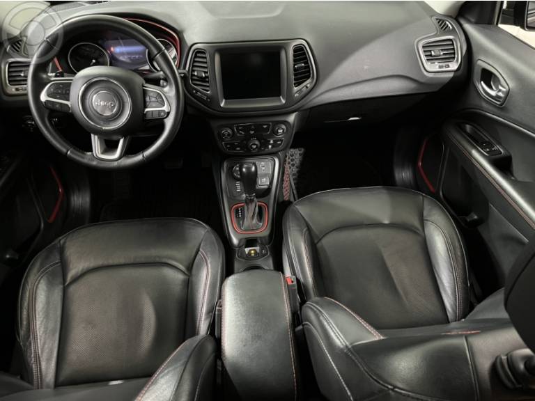 JEEP - COMPASS 2.0 16V DIESEL TRAILHAWK 4X4 AUTOMÁTICO - 2021/2021 - PRETA - R$ 126.900,00
