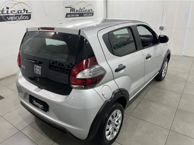 FIAT - MOBI 1.0 8V EVO FLEX LIKE. MANUAL - 2021/2022 - PRATA - R$ 49.900,00