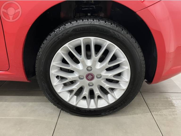 FIAT - PUNTO 1.6 ESSENCE 16V FLEX 4P MANUAL - 2014/2014 - VERMELHA - R$ 42.900,00