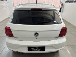 VOLKSWAGEN - GOL 1.6 MSI TOTALFLEX TRENDLINE 4P MANUAL - 2017/2018 - BRANCA - R$ 46.900,00