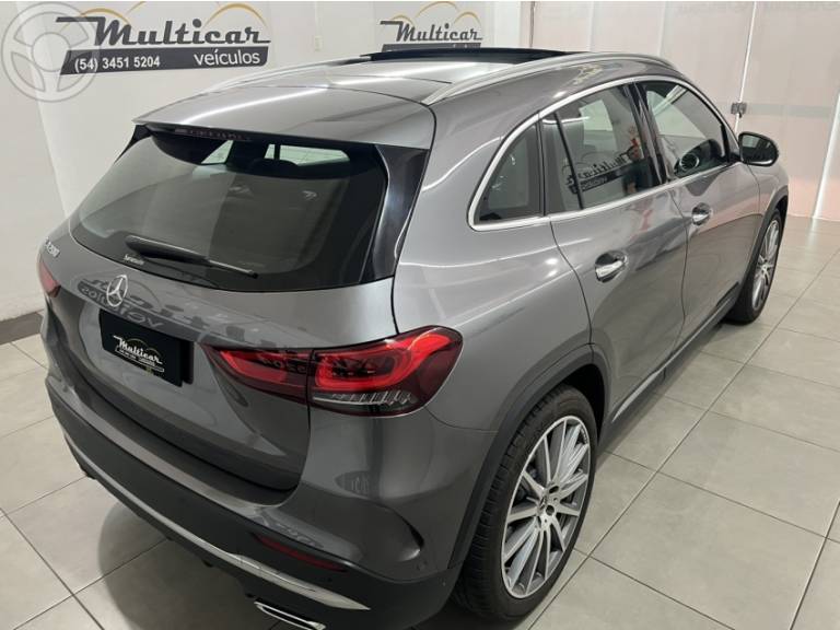 MERCEDES-BENZ - GLA 200 1.3 GCI AMG LINE 4P AUTOMÁTICO - 2022/2023 - CINZA - R$ 274.900,00