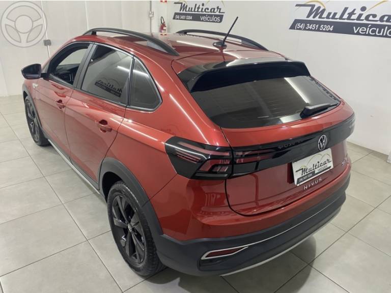 VOLKSWAGEN - NIVUS 1.0 TSI HIGHLINE FLEX 4P AUTOMÁTICO - 2022/2023 - VERMELHA - R$ 119.900,00