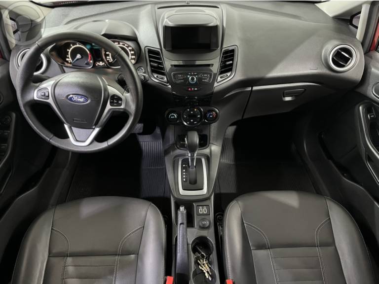 FORD - FIESTA 1.6 TITANIUM HATCH 16V FLEX 4P AUTOMÁTICO - 2017/2018 - VERMELHA - R$ 63.500,00