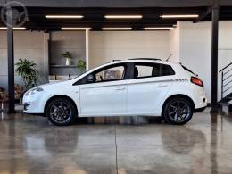 FIAT - BRAVO 1.8 SPORTING 16V FLEX 4P MANUAL - 2015/2016 - BRANCA - R$ 61.000,00