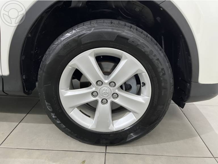 TOYOTA - RAV4 2.5 4X4 16V 4P AUTOMÁTICO - 2013/2013 - BRANCA - R$ 87.900,00