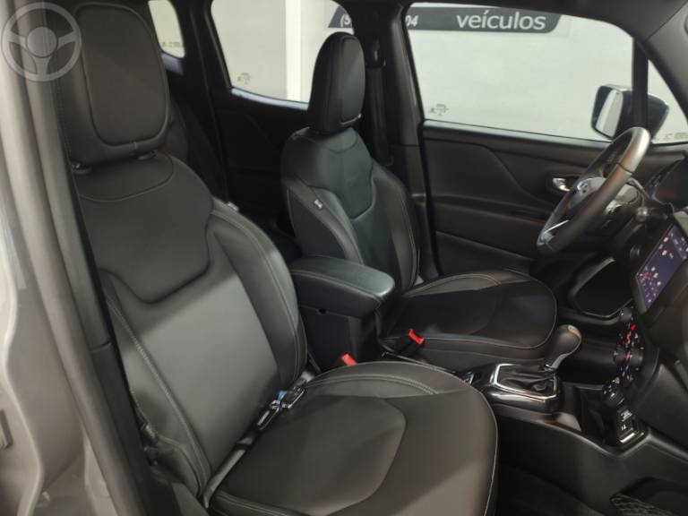 JEEP - RENEGADE 1.3 S T270 16V TURBO FLEX 4X4 4P AUTOMÁTICO - 2022/2022 - CINZA - R$ 127.900,00