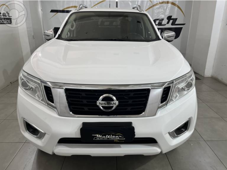 NISSAN - FRONTIER 2.3 LE 4X4 CD BI TURBO DIESEL 4P AUTOMÁTICO - 2017/2017 - BRANCA - R$ 129.900,00