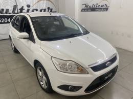 FORD - FOCUS 2.0 GLX 16V FLEX 4P AUTOMÁTICO - 2013/2013 - BRANCA - R$ 48.000,00