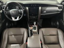 TOYOTA - HILUX SW4 2.8 SRX 4X4 16V TURBO INTERCOOLER DIESEL 4P AUTOMÁTICO - 2017/2017 - BRANCA - R$ 214.000,00