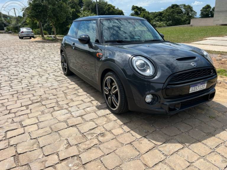 MINI - COOPER 2.0 S TOP 16V TURBO 2P AUTOMÁTICO - 2018/2019 - CINZA - R$ 145.000,00