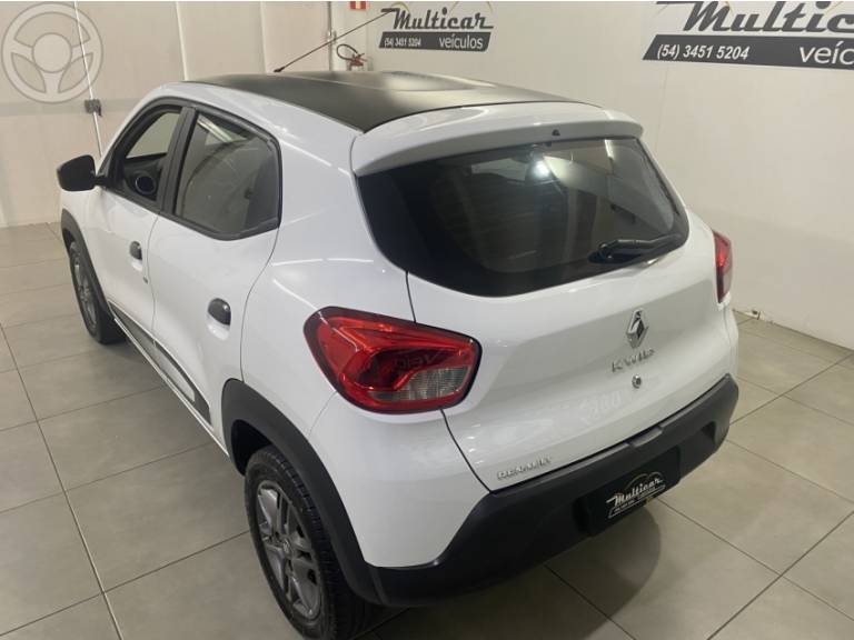 RENAULT - KWID 1.0 12V SCE FLEX INTENSE MANUAL - 2018/2019 - BRANCA - R$ 42.900,00