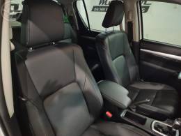 TOYOTA - HILUX - 2025/2025 - BRANCA - R$ 283.000,00