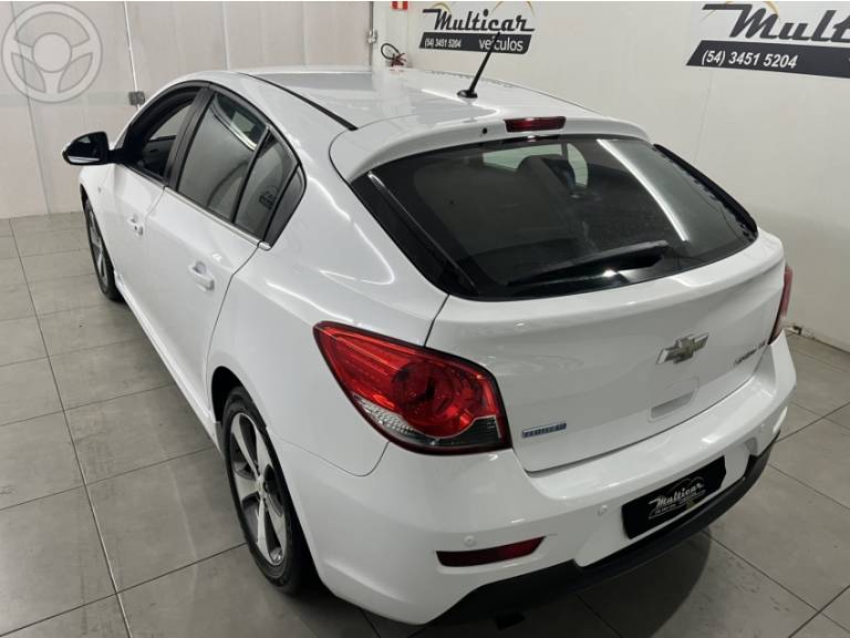 CHEVROLET - CRUZE 1.8 LT SPORT6 16V FLEX 4P MANUAL - 2014/2014 - BRANCA - R$ 59.900,00