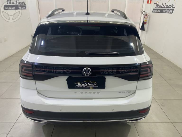 VOLKSWAGEN - T-CROSS 1.0 COMFORTLINE TSI FLEX 4P AUTOMÁTICO - 2021/2022 - BRANCA - R$ 109.900,00